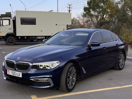 BMW 5 серии, 2019 — 照片 2