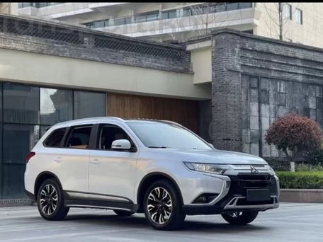 Mitsubishi Outlander, 2020 — сүрөт 2