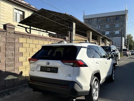 Toyota RAV4, 2019 — photo 4