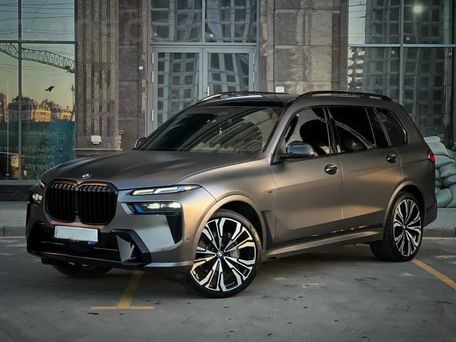 BMW X7, 2023 — photo 1