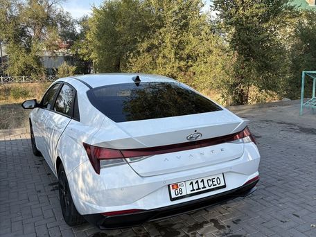 Hyundai Avante, 2022 — 照片 2