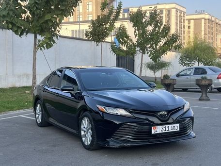 Toyota Camry, 2018 — photo 2