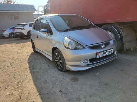 Honda Fit, 2003 — photo 2