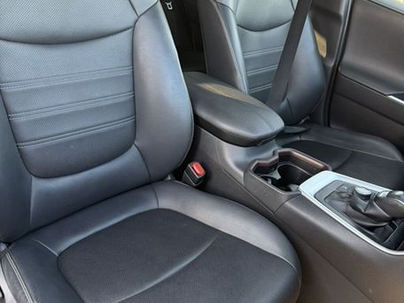 Toyota RAV4, 2020 — сүрөт 12