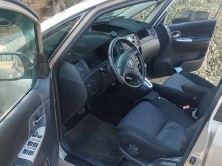 Toyota Corolla Verso, 2003 — photo 3