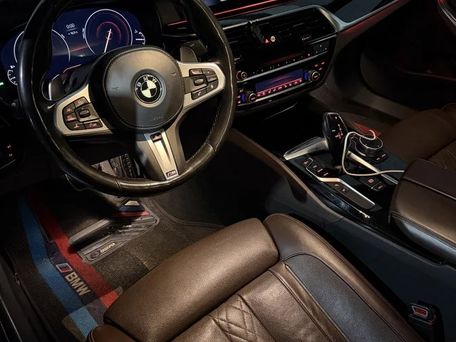 BMW 5 серии, 2018 — 照片 7