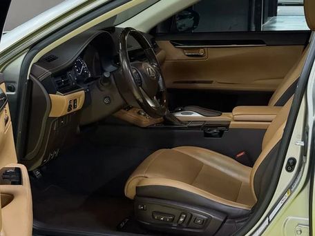 Lexus ES, 2017 — 照片 10