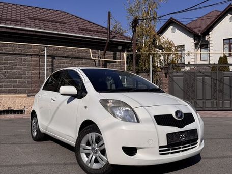 Toyota Vitz, 2005 — сүрөт 2