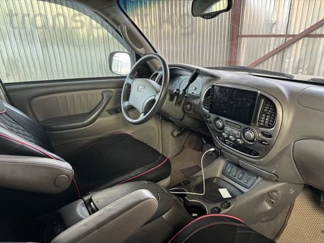 Toyota Sequoia, 2005 — photo 3