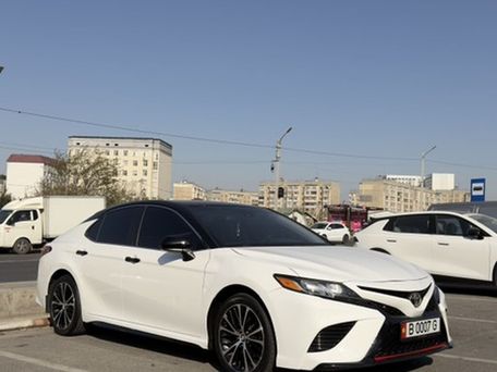 Toyota Camry, 2017 — фото 2