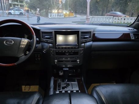 Lexus LX, 2013 — photo 9