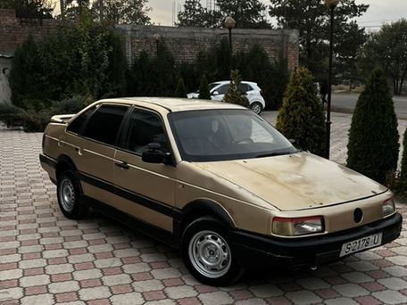 Volkswagen Passat, 1988 — фото 3