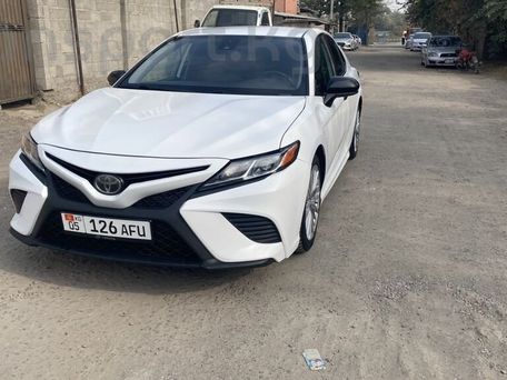Toyota Camry, 2019 — photo 1
