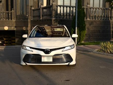 Toyota Camry, 2018 — фото 2