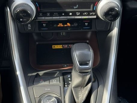 Toyota RAV4, 2023 — photo 9