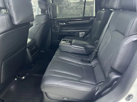 Lexus LX, 2018 — сүрөт 8