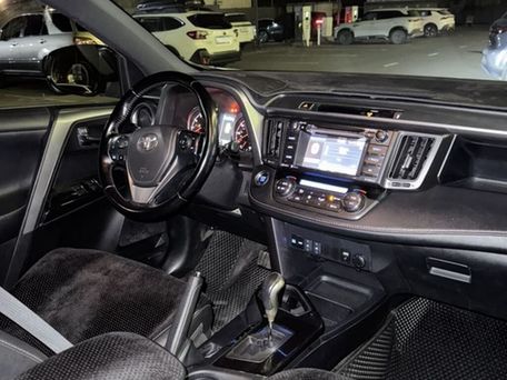 Toyota RAV4, 2016 — сүрөт 10