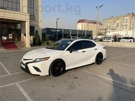 Toyota Camry, 2019 — photo 1