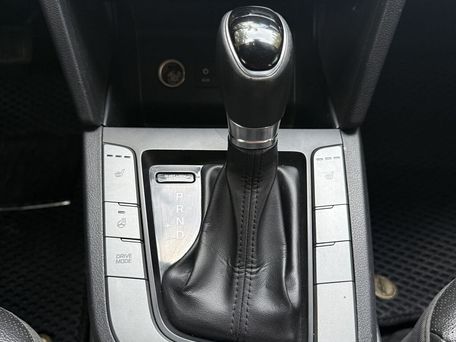 Hyundai Avante, 2018 — сүрөт 9