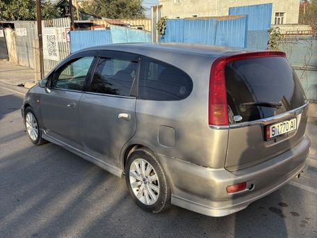 Honda Stream, 2001 — photo 3