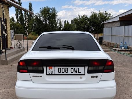 Subaru Legacy, 2001 — 照片 2
