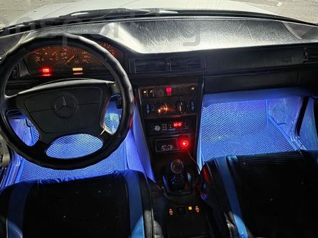 Mercedes-Benz W124, 1996 — photo 2