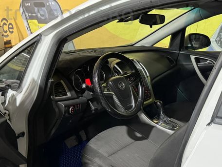 Opel Astra, 2010 — photo 7