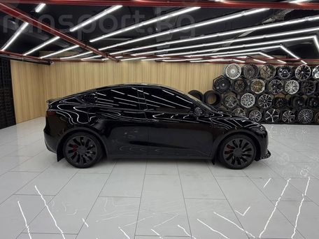 Tesla Model Y, 2020
