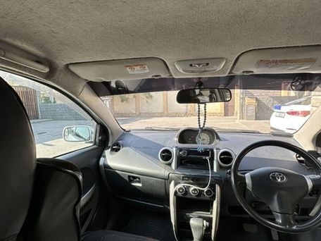 Toyota Ist, 2003 — photo 8