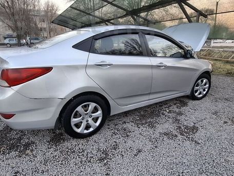 Hyundai Solaris, 2011 — 照片 5