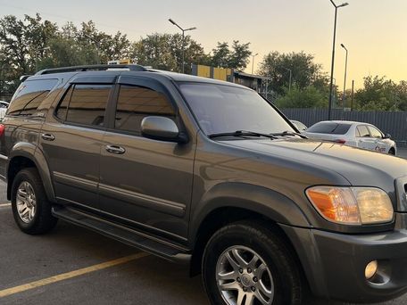 Toyota Sequoia, 2005 — photo 6