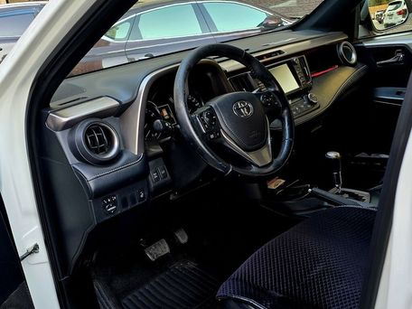 Toyota RAV4, 2016 — сүрөт 8
