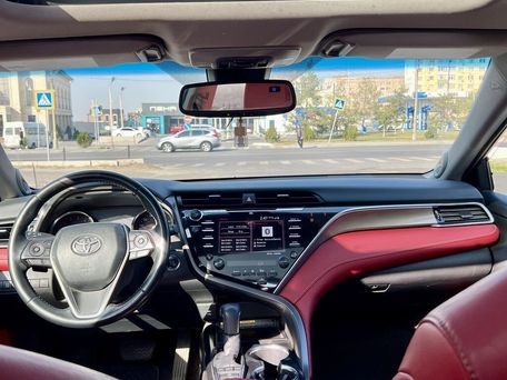 Toyota Camry, 2018 — 照片 6