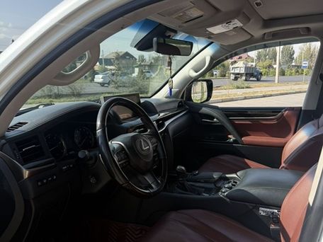 Lexus LX, 2017 — 照片 9