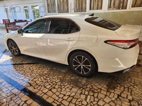 Toyota Camry, 2018 — photo 3