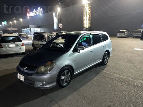 Honda Stream, 2003 — фото 1