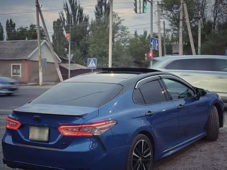 Toyota Camry, 2018 — фото 1