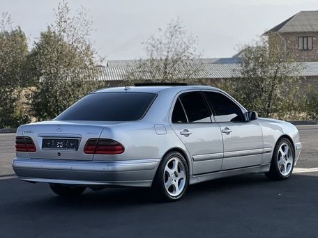 Mercedes-Benz E-Класс, 2001 — 照片 5