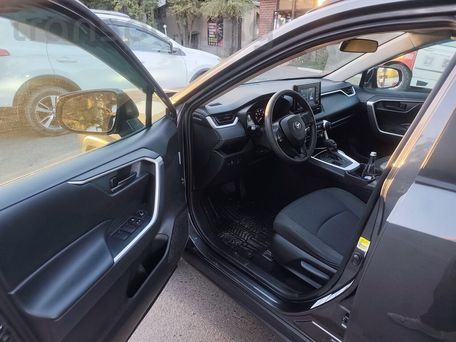 Toyota RAV4, 2019 — photo 12