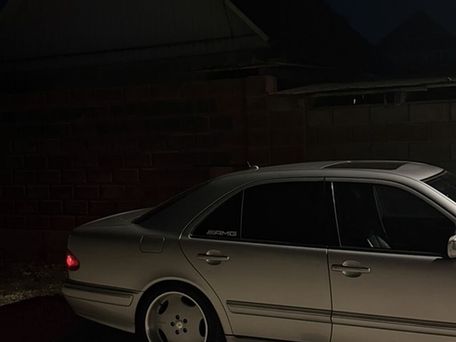 Mercedes-Benz E-Class, 2002 — photo 6