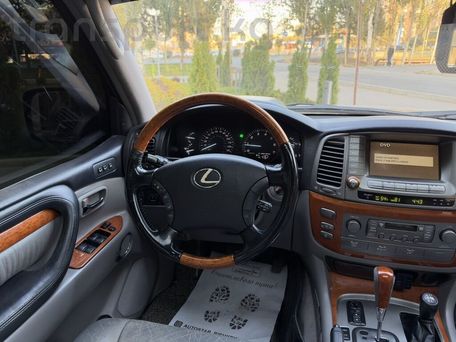 Lexus LX, 2004 — photo 10