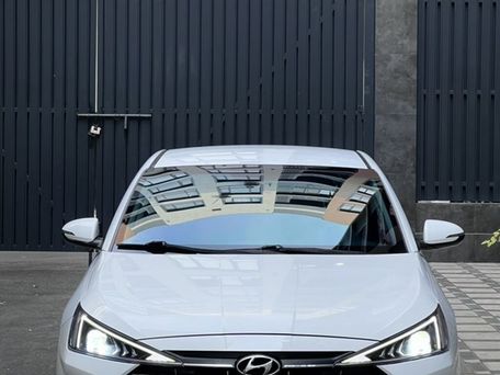 Hyundai Elantra, 2018 — photo 2