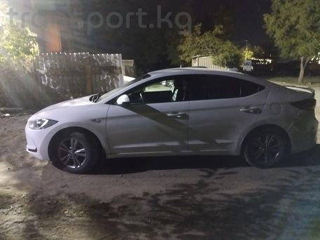 Hyundai Elantra, 2017 — 照片 3