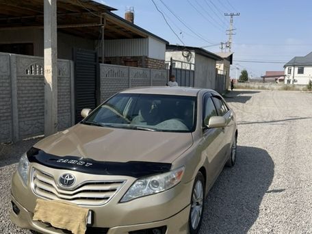 Toyota Camry, 2010