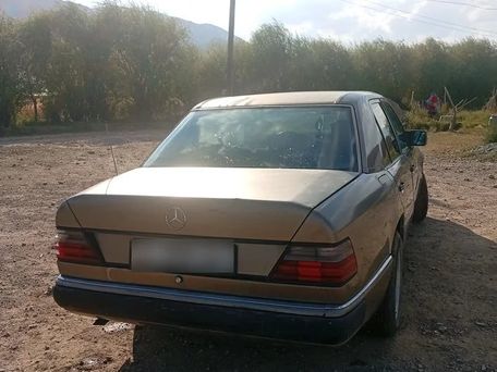 Mercedes-Benz W124, 1992 — photo 4
