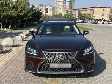 Lexus LS, 2018 — 照片 1