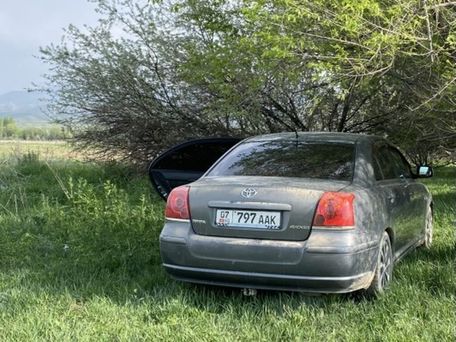 Toyota Avensis, 2004