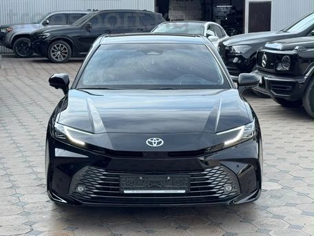 Toyota Camry, 2025 — фото 2