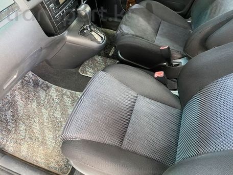 Toyota Corolla Spacio, 2003 — photo 8