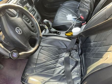Toyota Avensis, 2001